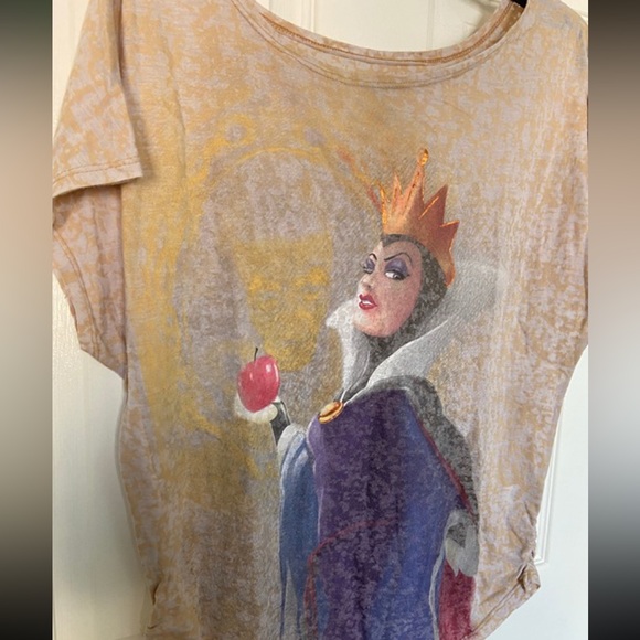 Disney Villains Evil Queen Fashion Tee - Picture 1 of 4